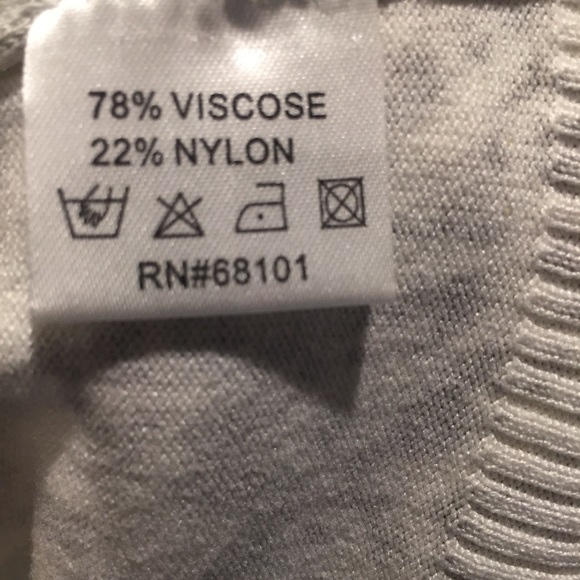 Sweater. - Picture 5 of 5